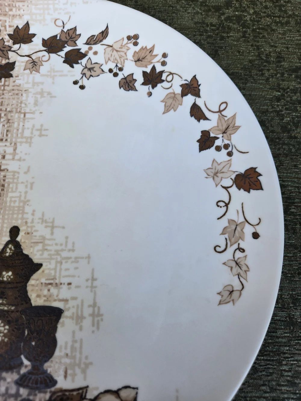 Texas-Ware Vintage Serving Plate With Butter Churn Leaf Design